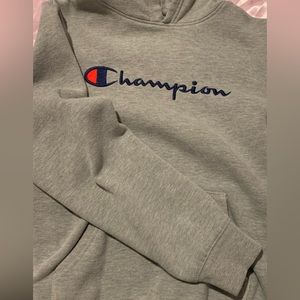 Grey pullover champion hoodie